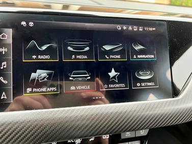 2022-Audi-RS-etron-gt-multimedia-carpro