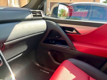 2022-Lexus-LX600-interior-carpro