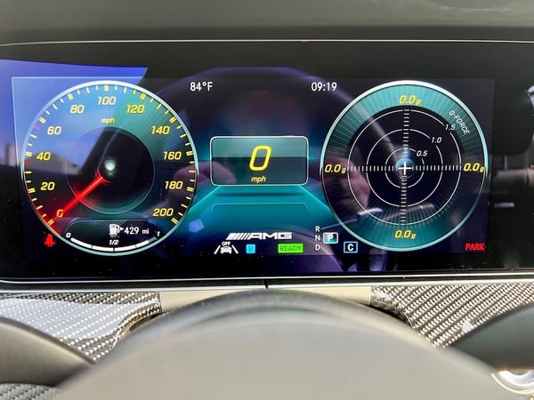 2022-Mercedes-AMG-e53-digital-display-carpro. (1)