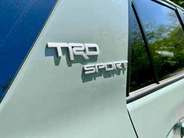 2022-Toyota-4runner-trd-sport-badging-carpro