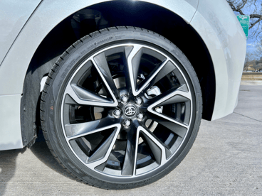 2022-Toyota-Corolla-Hatchback-wheel2-carprousa