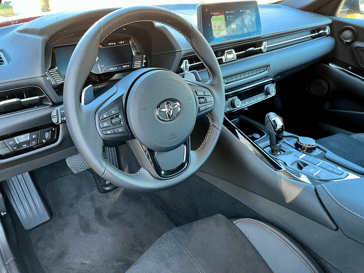 2022-Toyota-Supra-GR-2.0-steering-wheel--carprousa