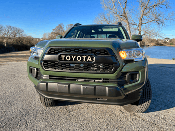 2022-Toyota-Tacoma-Trail-Edition-bronze-grillepng