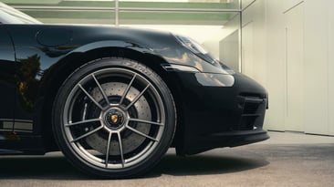 911-targa-Porsche-Design-50th-Anniversary-Edition-wheel-porsche-credit.jpeg 
