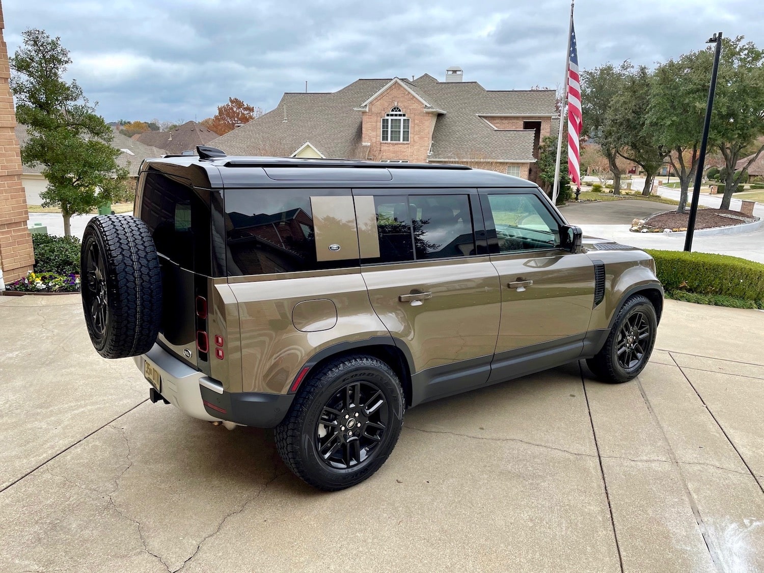 2020 Land Rover Defender 110 SE Review