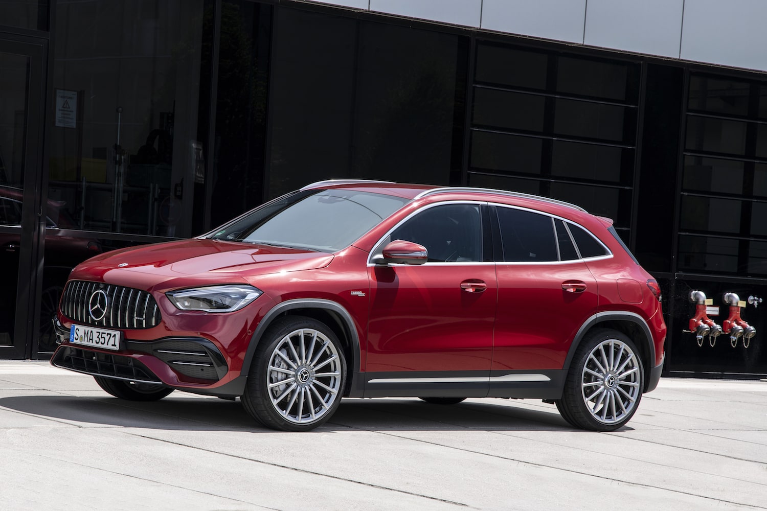 21 Mercedes Benz Amg Gla 35 Review